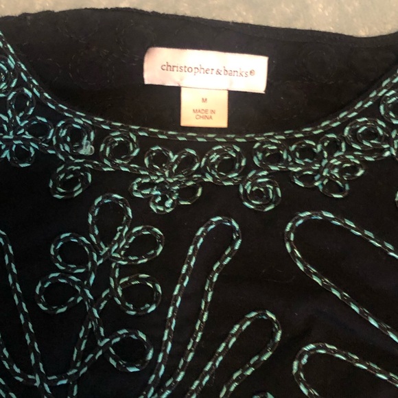 NWOT embroidered top  XB - Picture 3 of 5